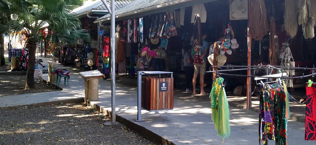 Nadi Handicraft market